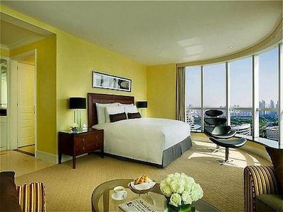 کراون پلازا سنتری پارک