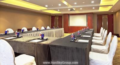 کراون پلازا سنتری پارک