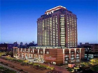 کراون پلازا سنتری پارک