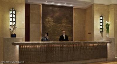 کراون پلازا سنتری پارک