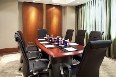 کراون پلازا سنتری پارک