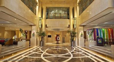 کراون پلازا سنتری پارک