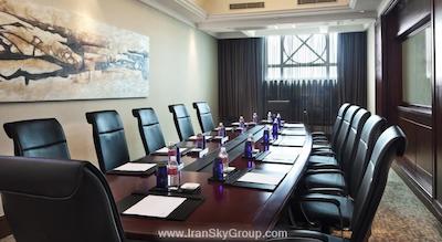 کراون پلازا سنتری پارک