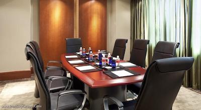 کراون پلازا سنتری پارک