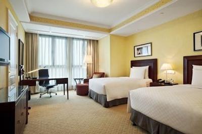 کراون پلازا سنتری پارک