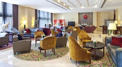 کراون پلازا سنتری پارک