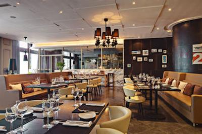 کراون پلازا سنتری پارک