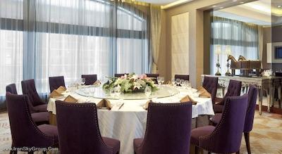 کراون پلازا سنتری پارک