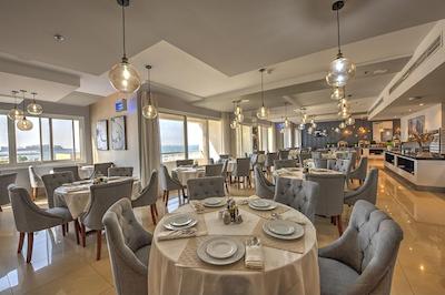 سیتی است بیچ هتل اپارتمنتز