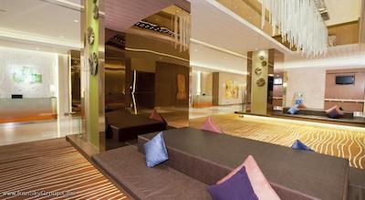 هالیدی این شانگهای پودونگ