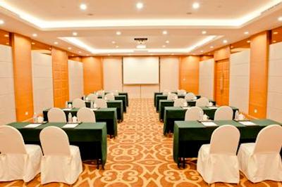 هالیدی این شانگهای پودونگ