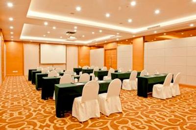 هالیدی این شانگهای پودونگ