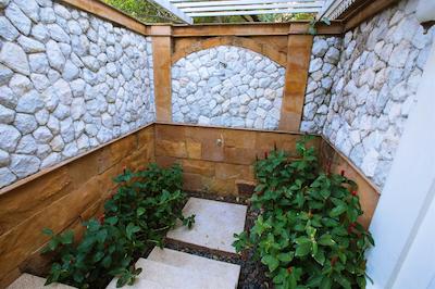 ورا بورا هوا هین ریزرت اند اسپا