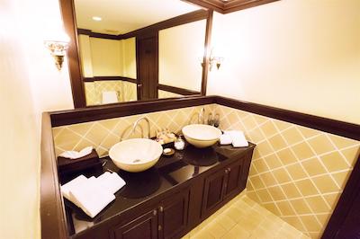 ورا بورا هوا هین ریزرت اند اسپا