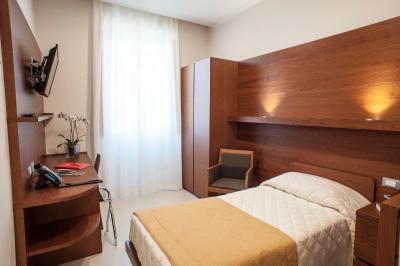 چکین ویلا انجلینا