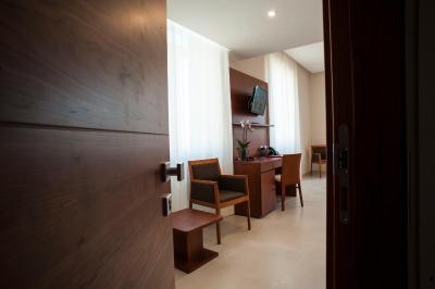 چکین ویلا انجلینا