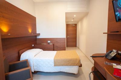 چکین ویلا انجلینا