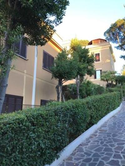 چکین ویلا انجلینا