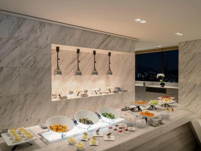 نوتل امباسادر اسئوول ینگسان-اسئوول دراگون سیتی