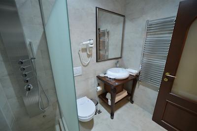 نبلس بوتیک هتل