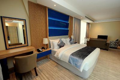 ال مانسور سوئیتس هتل