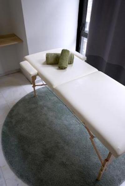 بی مای گست آتن