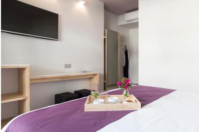 بی مای گست آتن