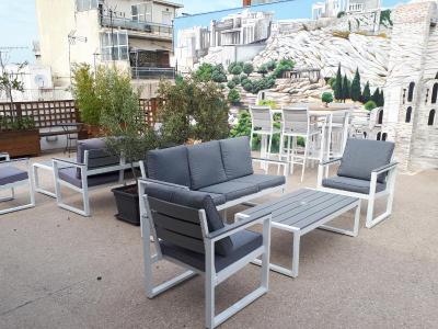 بی مای گست آتن