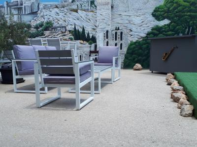 بی مای گست آتن