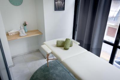 بی مای گست آتن