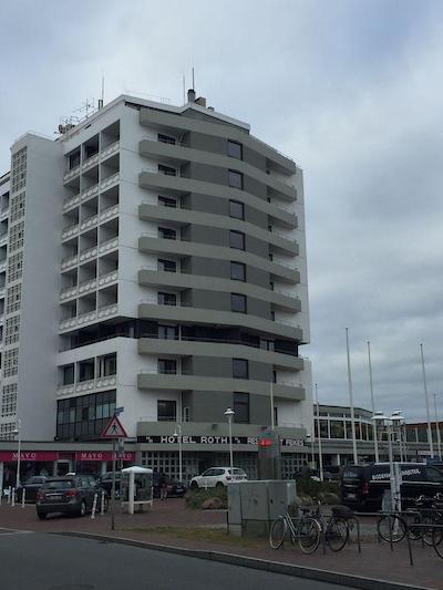 تپ کونتریلین هتل رد ام استراند