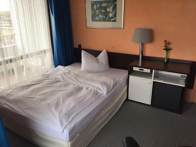 تپ کونتریلین هتل رد ام استراند