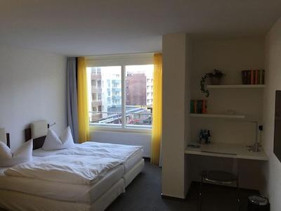 تپ کونتریلین هتل رد ام استراند