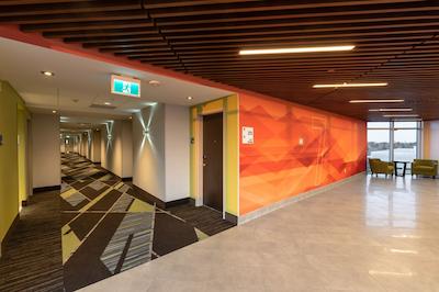 هلید این اکسپرز ساسکاتون ایست-ونیورسیتی