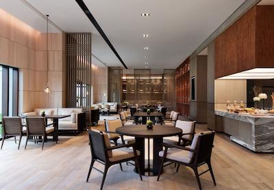 شنزهن ماریت هتل گولدن ب