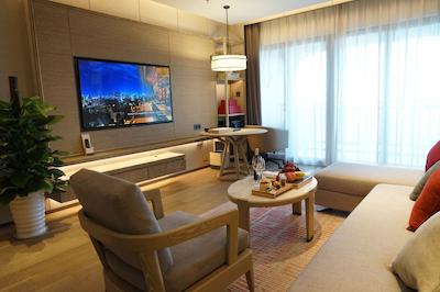 شنزهن ماریت هتل گولدن ب