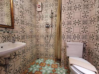 لرتنیمیت بوتیک هتل