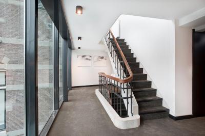 پستانا امستردام ریورسید