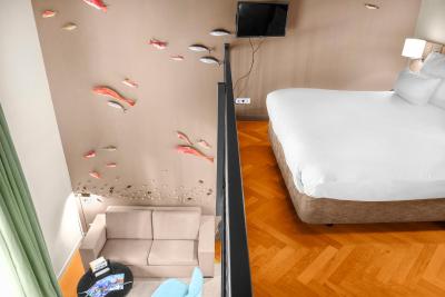 پستانا امستردام ریورسید