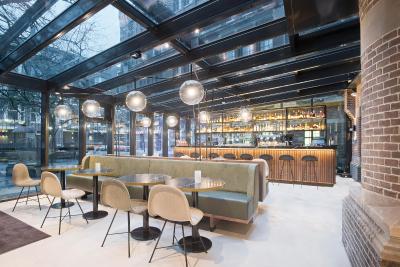 پستانا امستردام ریورسید