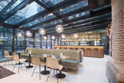 پستانا امستردام ریورسید