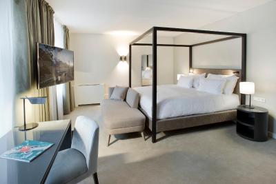 پستانا امستردام ریورسید