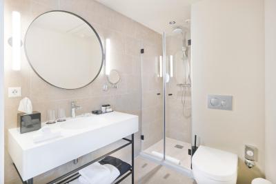 پستانا امستردام ریورسید