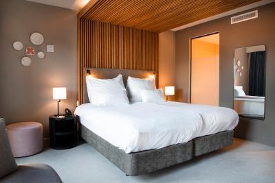 پستانا امستردام ریورسید