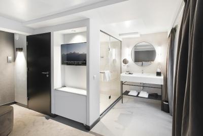 پستانا امستردام ریورسید