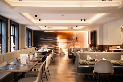 پستانا امستردام ریورسید