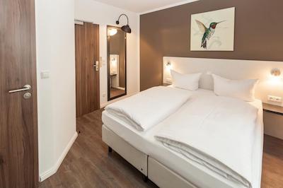 سنترو هتل وست