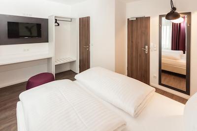 سنترو هتل وست