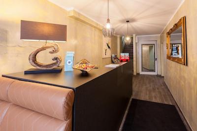 سنترو هتل وست