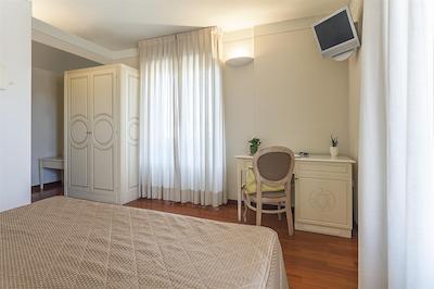 گراند هتل بنانو